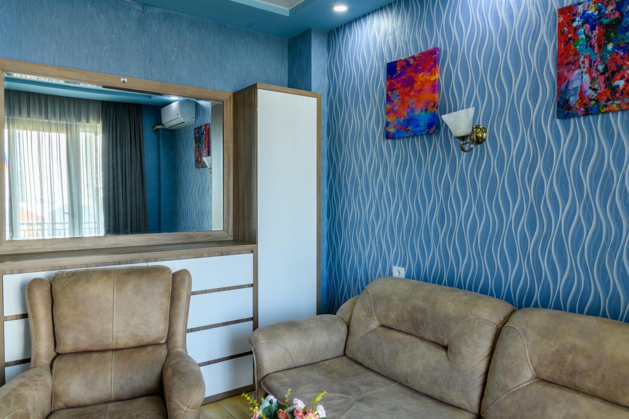 Hotel Sunny Batumi Exterior photo